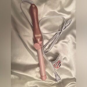 Beachwaver B1 Pink Glitter curling iron